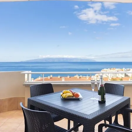 Gigantes,luxury Aircon, Views And Pools Apartamento